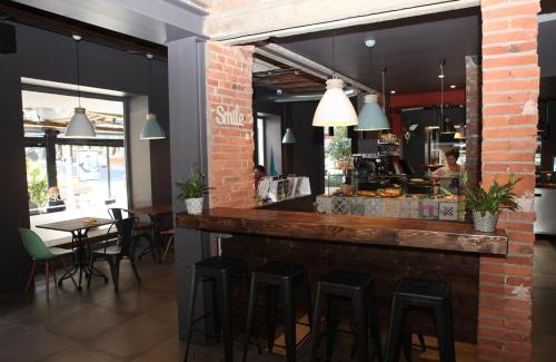 Avinguda de Carlemany Hotel | Tudel