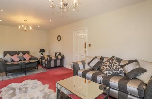 Symonds Yat House | Tudor House