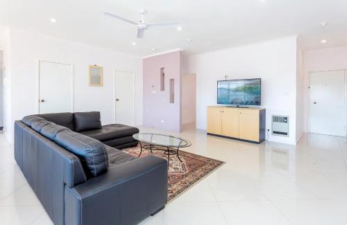 Greenway Apartment | Tuggeranong Short Stay #06 - Sleeps 6