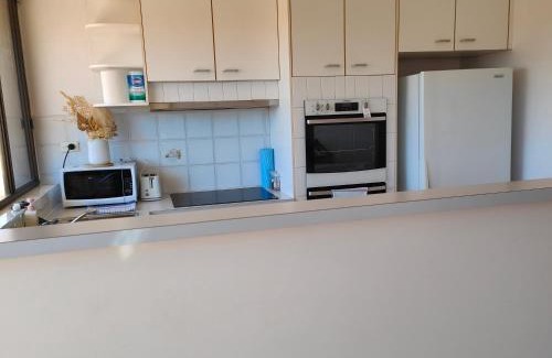 Greenway Apartment | Tuggeranong Short Stay #07C - Sleeps 6