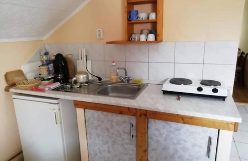 Lajoskomarom Apartment | Tuja Vendégház