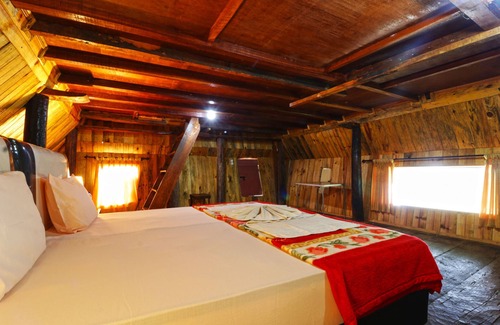 Ambarita House | Tuk Tuk Timbul Bungalows