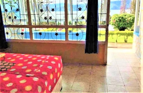 Ambarita Hotel | Tuk Tuk View Inn