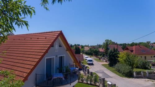 Orvenyes House | Tulipán vendégház