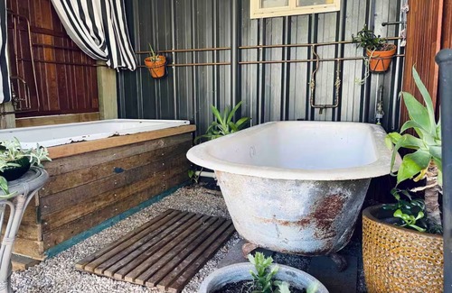 Ballandean Cottage | Tulip Cottage in Wine Country with fireplace, garden and outdoor bath house,