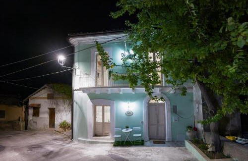 Giuliano Teatino House | Tullia -intera casa-