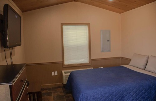 Thorntonville House | Tumbleweed Lodge
