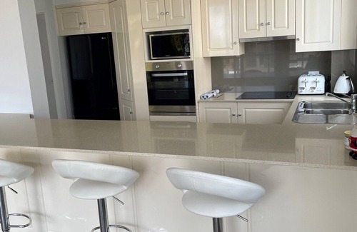 Tuncurry Apartment | Tuncurry Rockpool and Beach 2 min Walk - Newly renovated 3BR Unit