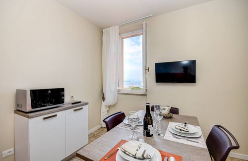 Desenzano del Garda Apartment | TUNIN HOUSE