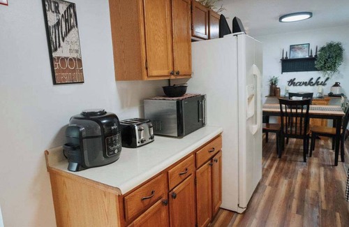 Sullivan House | Tunk Retreat- Close to lakes & hiking!