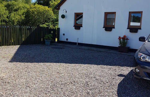Benderloch House | Tunnag cottage is around 10 mins walk to a Beautiful Tralee beach