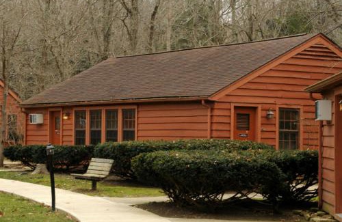 Marshall Hotel | Turkey Run Inn & Cabins