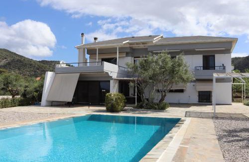 Phocis Region Villa | Turquoise Villa Loutraki