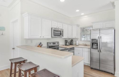 Seacrest House | Turtle Crossing 3BR 2BA Pool & Bikes
