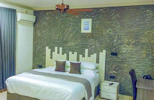 Dharavandhoo House | Turtle Inn Dharavandhoo