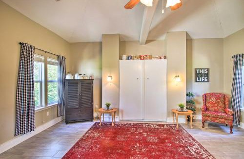 Ironton House | Turtle Rock - Ironton Cabin with Furnished Patio!