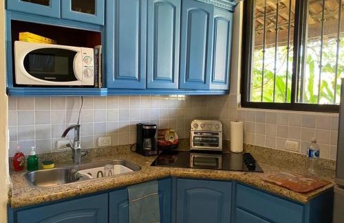 Coco Sunset Hills House | Turtle's Nest Condo