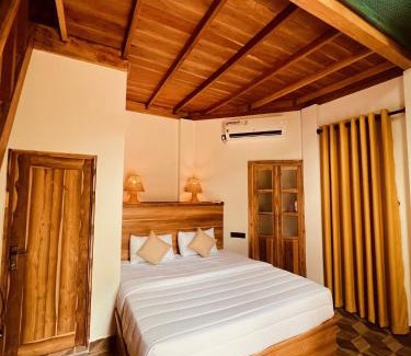 Rekawa Other | Turtle Wood Cabin