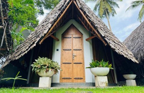 Rekawa Other | Turtle Wood Cabin