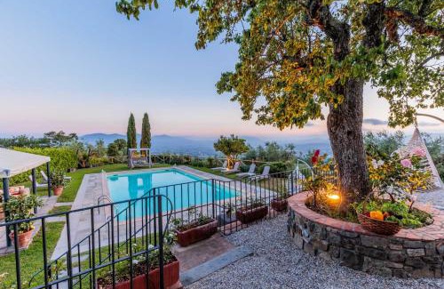 San Pietro a Marcigliano Villa | Tuscan Fizz, a traditional Stone villa with Pool