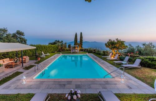 San Pietro a Marcigliano Villa | Tuscan Fizz, a traditional Stone villa with Pool