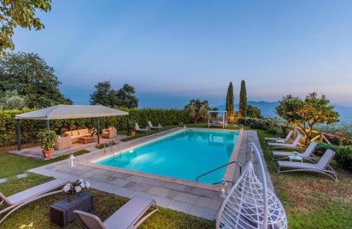 San Pietro a Marcigliano Villa | Tuscan Fizz, a traditional Stone villa with Pool