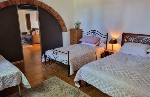 Anghiari Other | Tuscan rural stone farmhouse, sleeps 6 adults/children. Pets welcome.n