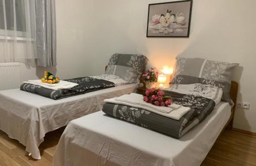 Brozany nad Ohri House | Tuson Apartment