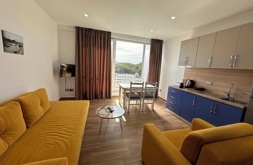 Rade Apartment | TuttoMondo Apartments for 4-5 persons in Mali Robit,Golem with WiFi, AC