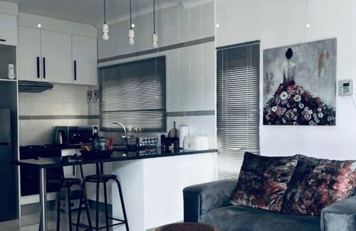 Central Apartment | Tutume accommodation for travelers. Hotel, guest house or Lodge style
