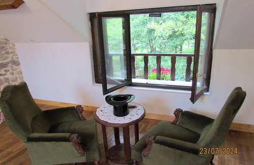 Elan Limousin Avenir Nature House | Twelfth-century mill in a green setting.