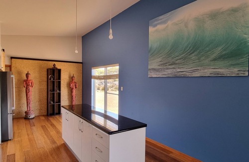 Gosse House | TWELVE EAGLES. Wonderful views of native bushland at its’ best.