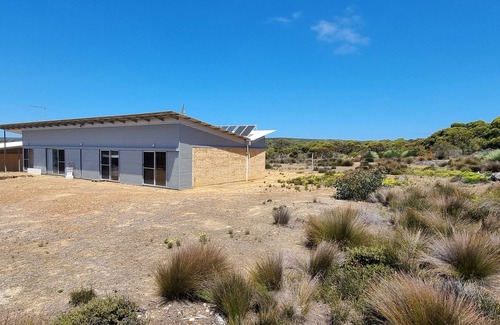 Gosse House | TWELVE EAGLES. Wonderful views of native bushland at its’ best.