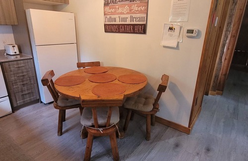 Petawawa Cabin | Twin 1 Cabin at Pine Ridge Park