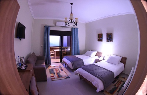 Miziara Hotel | Twin Bed Room with Breathtaking Coast View and Balcony