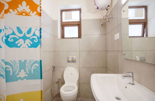 Mylapore Tiruvallikk Apartment | Twin Bedroom with Breakfast in a shared 3BR apartment