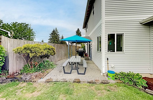 Holly House | Twin Creeks | Central AC, Office, 2-Car Garage | Grill, Fenced Yard & Lawn