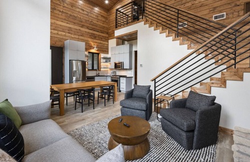 Broken Bow Cabin | Twin Cypress Luxury Cabin on the River in Broken Bow