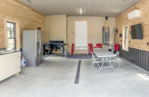 Sylvan Beach House | Twin Getaway Cottages - The Pair