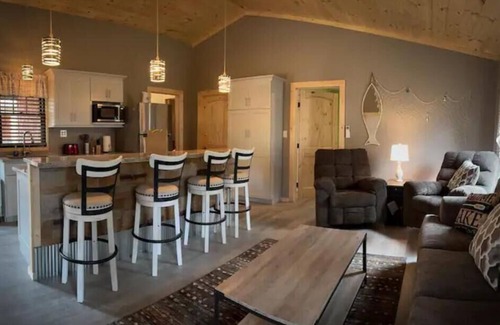 Sylvan Beach House | Twin Getaway Cottages - The Pair