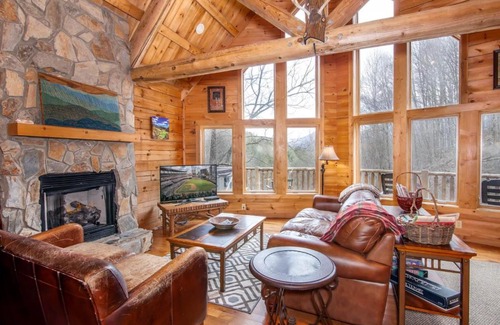 Vilas House | Twin Hollows