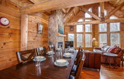 Vilas House | Twin Hollows