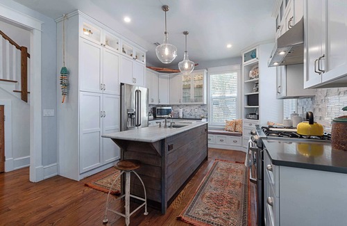 Lincolnville House | Twin Palms l Craftsman Cottage l Walk to DNTN