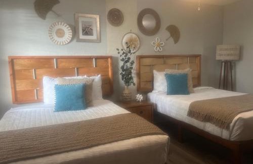 Bayview Manor Hotel | Twin Palms Motel