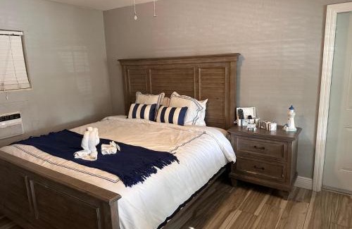 Bayview Manor Hotel | Twin Palms Motel