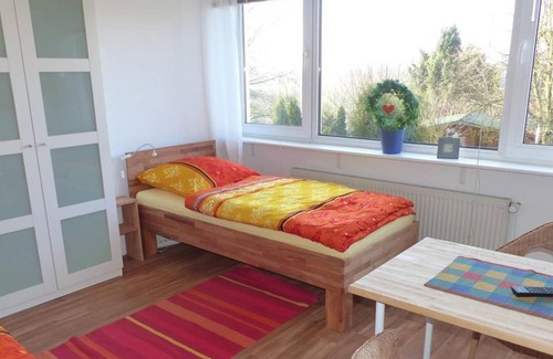 Kiel Apartment | Twin room No. 1, shared shower/shared toilet - guest room view of the countryside