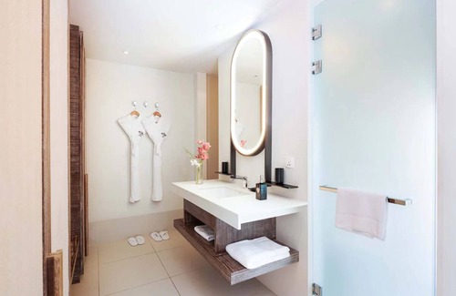 Farukolhufushi Island Hotel | Twin Studio on Beachfront with Modern Comforts