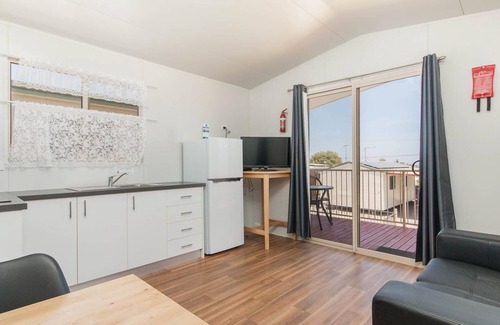 Dawesville RV Rental | Twin Waters Caravan Park - Dawesville