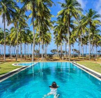 Arachchikattuwa Ski Chalet | Twin Waters Resort