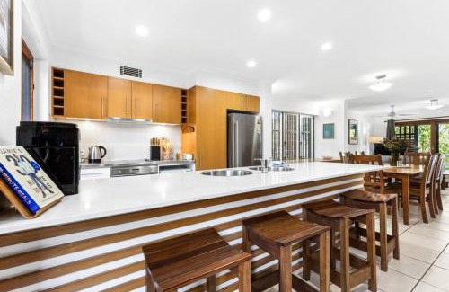 Twin Waters Apartment | Twin Waters Seaside Resort Life